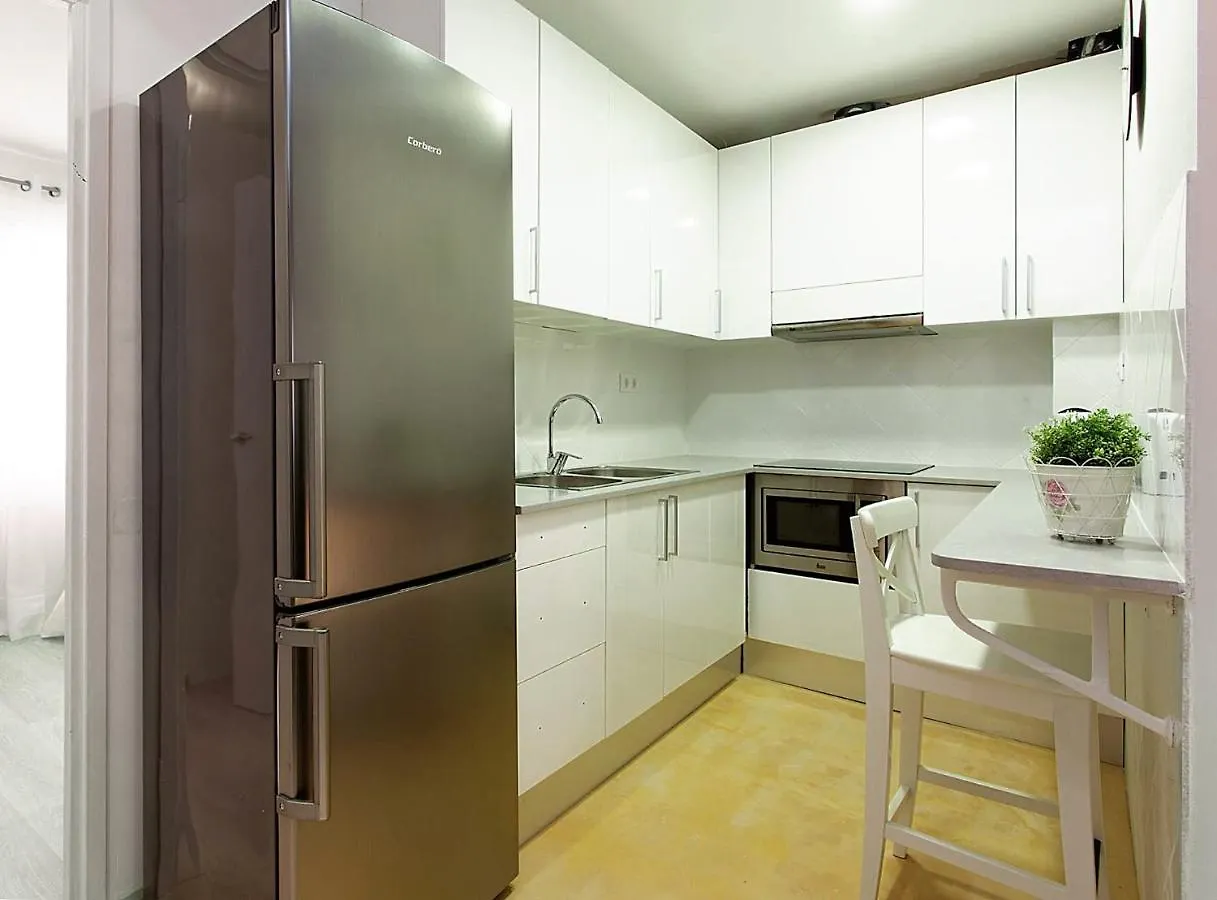 Mab2 - Mab2 - Apt At Street Level With Private Terrace Apartment Barcelona